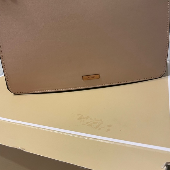 Bring new with tags neverr use just getting rid off if some stuff - Picture 2 of 2